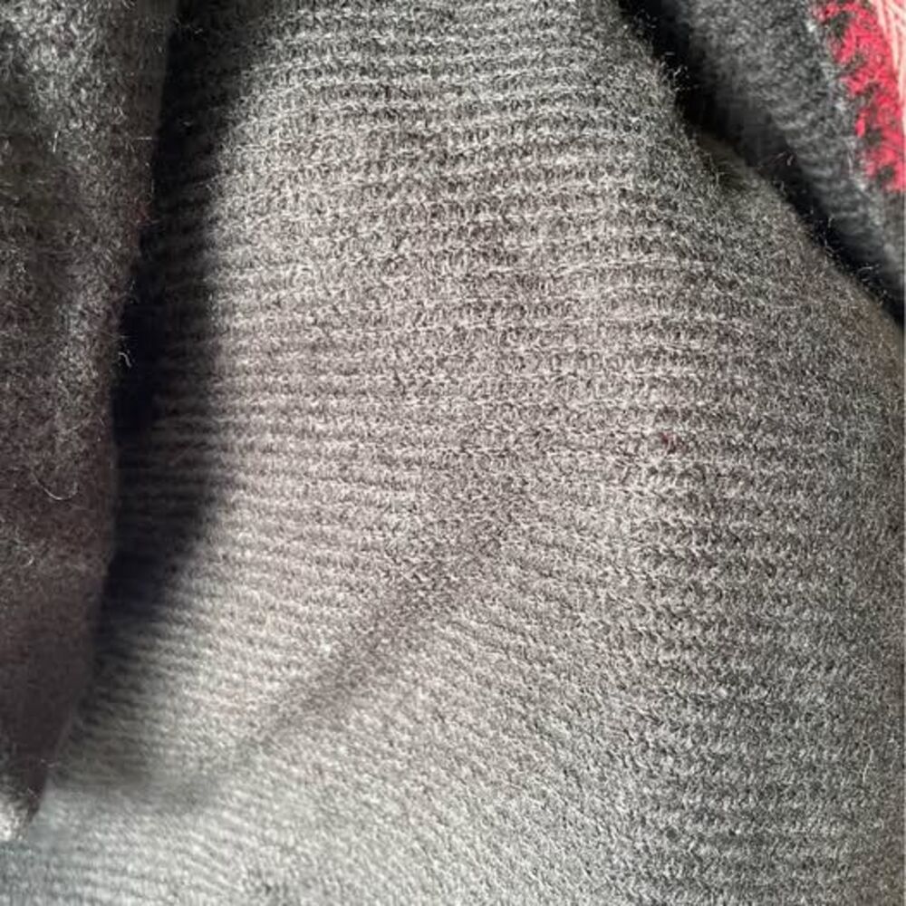 Woolrich Cape Womens Scarf Poncho Wrap One Size Red Black Plaid Reversible Like - Picture 5 of 8